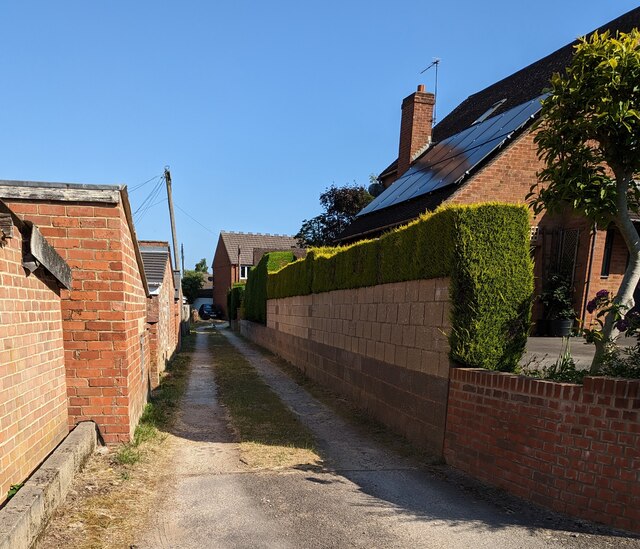 Side Lane In Stonehouse Gloucestershire Jaggery Cc By Sa 2 0