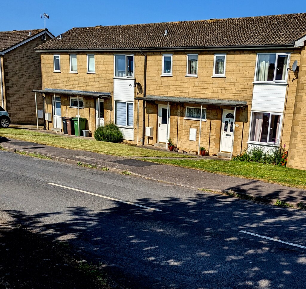 Houses At The Northern End Of Chestnut Jaggery Cc By Sa 2 0