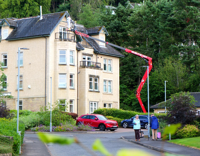 Cherry Picker Platform Peebles Jim Barton Cc By Sa Geograph