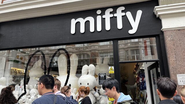 Miffy Pop Up Shop Shaftesbury Avenue Bryn Holmes Cc By Sa 2 0