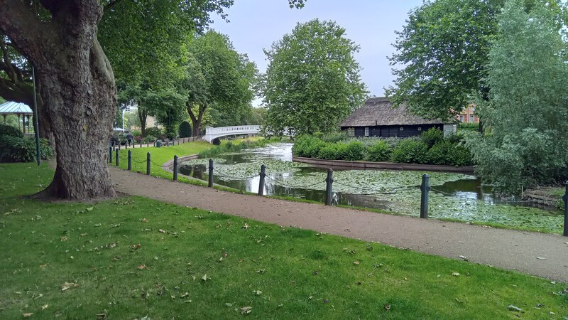 Stafford Victoria Park Near Newport Peter Whatley Cc By Sa 2 0