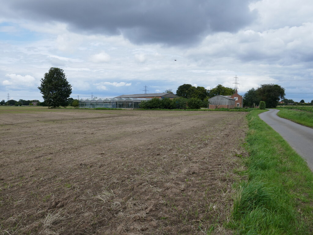 Farm On Sholt S Gate Jonathan Thacker Cc By Sa 2 0 Geograph