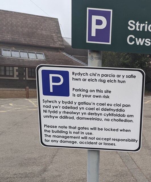 Welsh English Parking Notice Facing Jaggery Cc By Sa