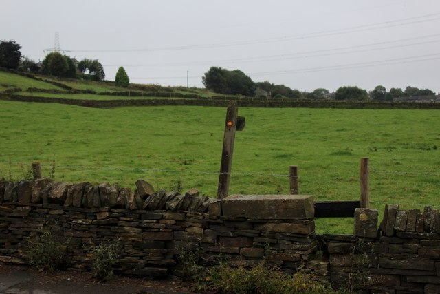 Footpath Heading Off Scammonden Road Chris Heaton Cc By Sa 2 0