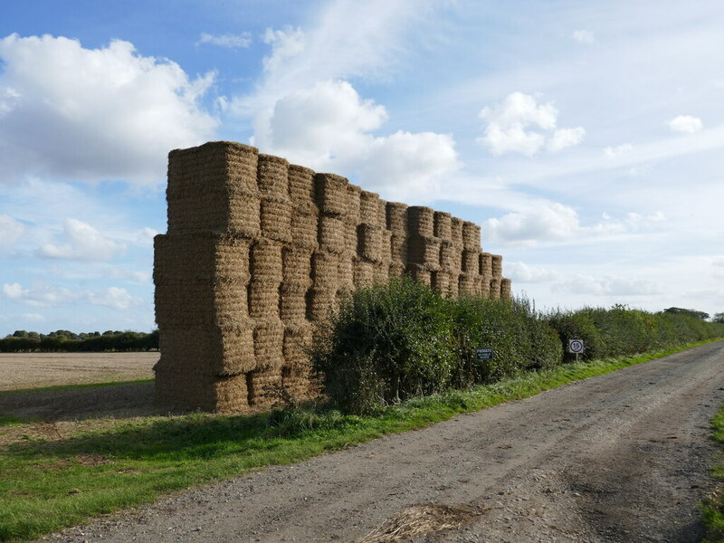 Strawstack Near Langton Grange Farm Jonathan Thacker Cc By Sa 2 0