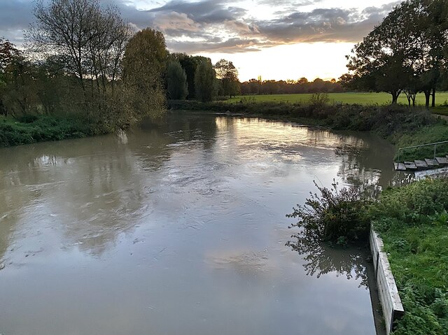 River Avon Below Charter Bridge Warwick Robin Stott Cc By Sa 2 0