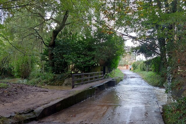 Mill Lane Entering Linton Tim Heaton Geograph Britain And Ireland