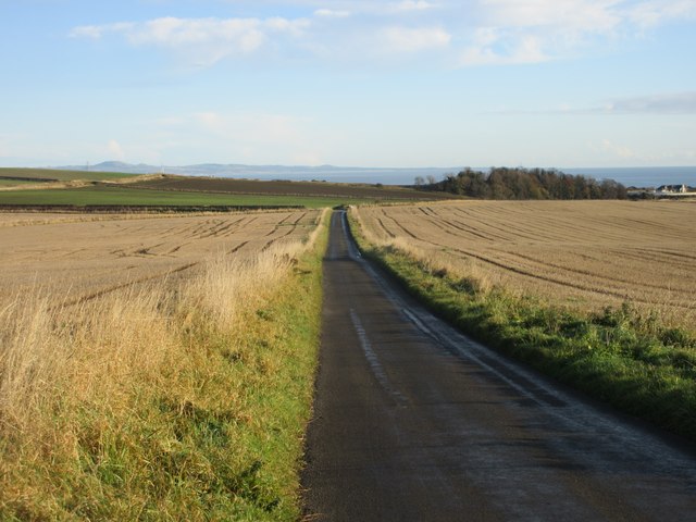 Unfenced Road Scott Cormie Cc By Sa Geograph Britain And Ireland