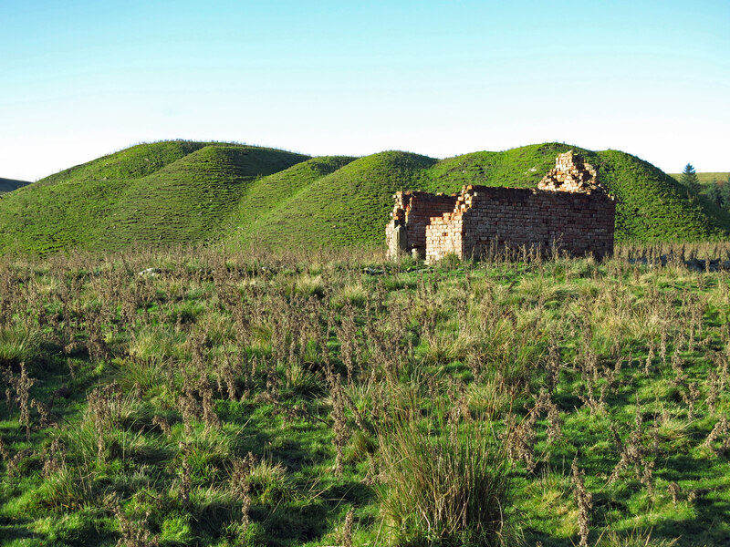 Ruined Brick Building And Spoil Heaps At Mike Quinn Cc By Sa