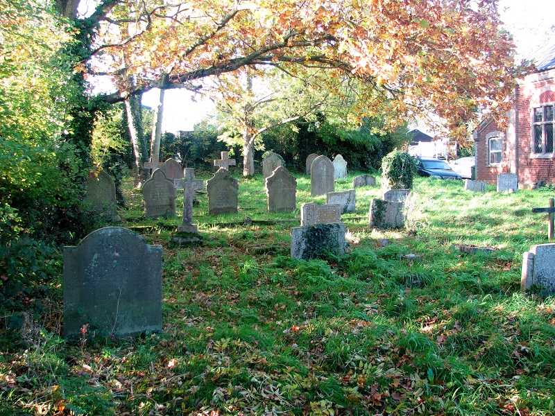 Graves By Disused Methodist Chapel Evelyn Simak Cc By Sa 2 0