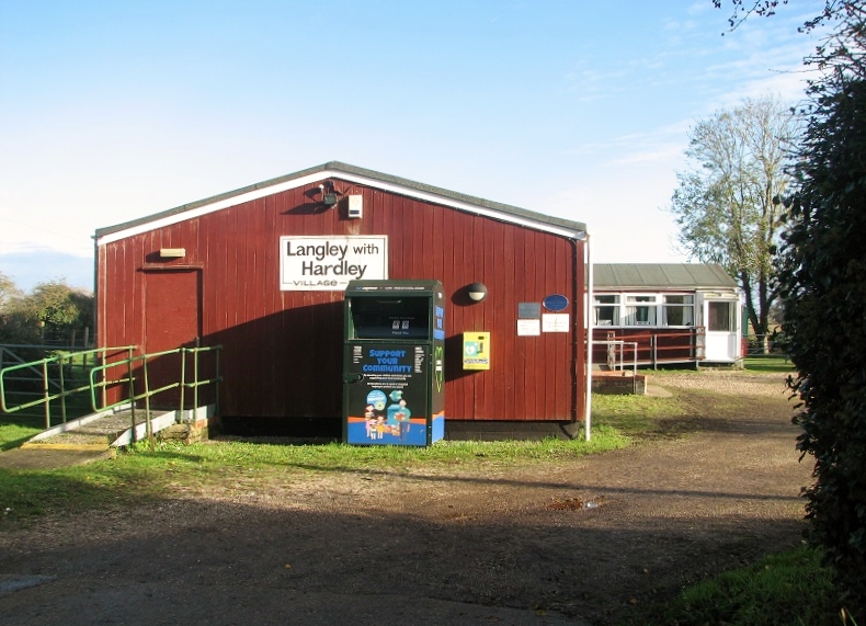 The Langley With Hardley Village Hall Evelyn Simak Cc By Sa 2 0