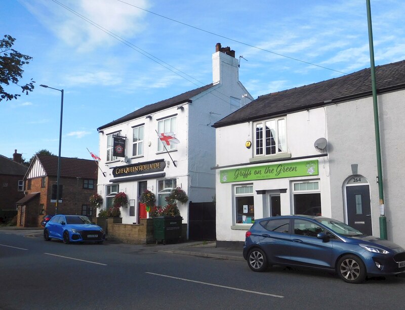 Pub And Cafe On Stockport Road Gerald England Cc By Sa