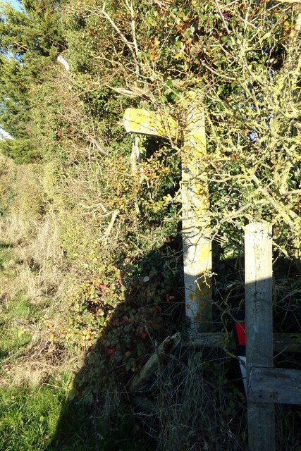 Footpath Signpost Off Hedingham Road Geographer Cc By Sa