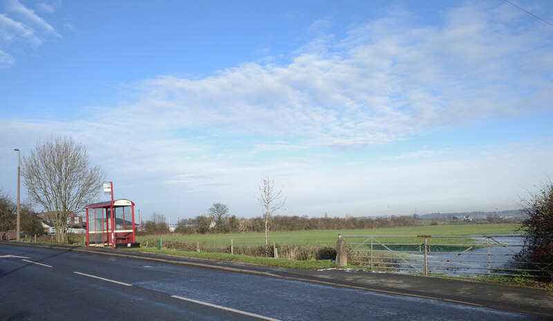 A Bus Shelter And A Field Sunny Bank Habiloid Cc By Sa 2 0