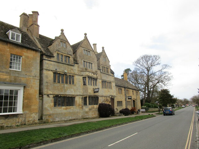 Tudor House Broadway Jonathan Thacker Geograph Britain And Ireland