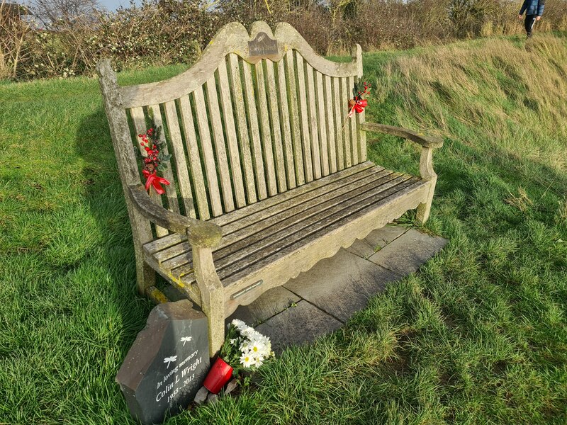 Memorial Bench By Mill Creek Chris Morgan Cc By Sa Geograph