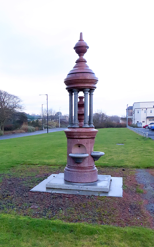 Drinking Fountain Anne Burgess Cc By Sa 2 0 Geograph Britain And