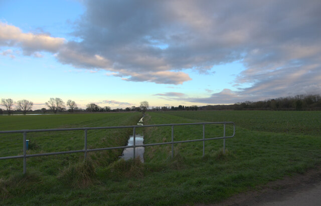 Town Dike Seen From Whinny Hagg Lane Habiloid Cc By Sa