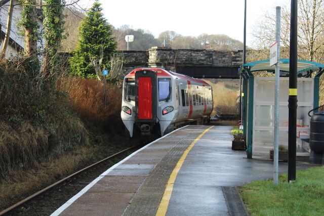 Tfw Train For Blaenau Ffestiniog Richard Hoare Cc By Sa