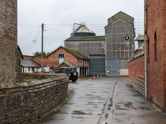 Farm At Letton Court Fabian Musto Cc By Sa Geograph Britain