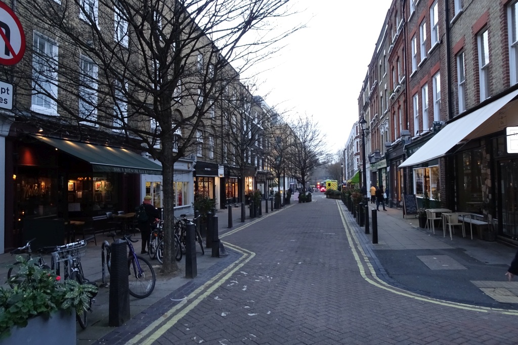 Lamb S Conduit Street Ds Pugh Cc By Sa Geograph Britain And