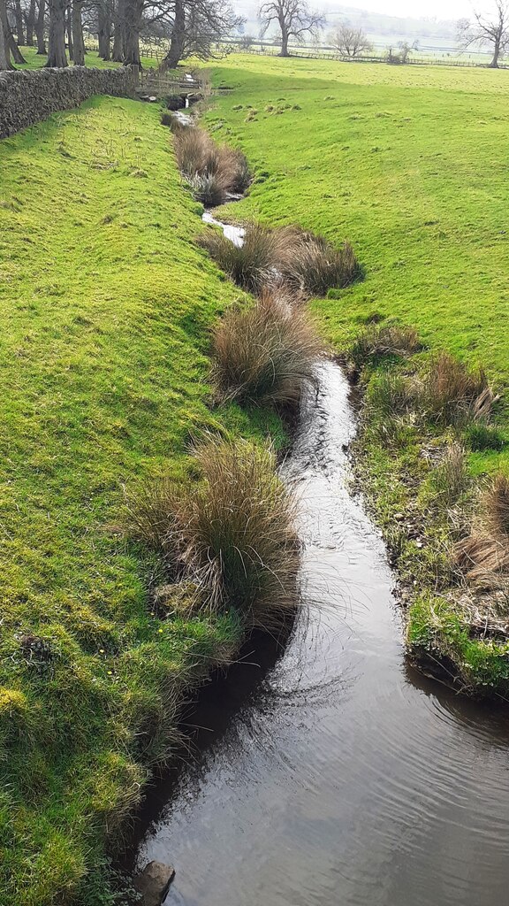 Small Stream Flowing Away From SW Side Roger Templeman Geograph