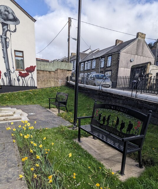 War Memorial Benches Abertillery Jaggery Geograph Britain And Ireland