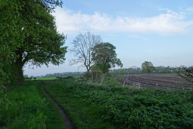 Path Approaching Carrbank Lane Ds Pugh Cc By Sa Geograph