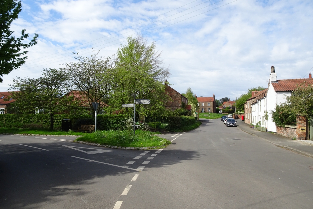 Junction Of High Street And Stone Gate DS Pugh Cc By Sa 2 0