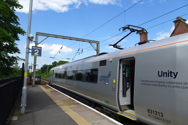 TransPennine Service At Newton Le DS Pugh Cc By Sa 2 0 Geograph