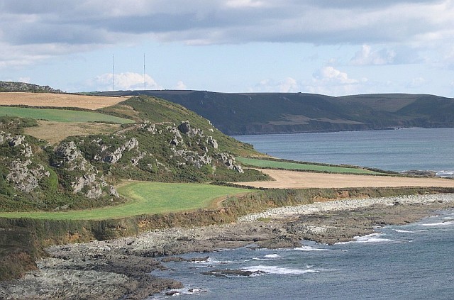 raised-beach-tony-atkin-cc-by-sa-2-0-geograph-britain-and-ireland