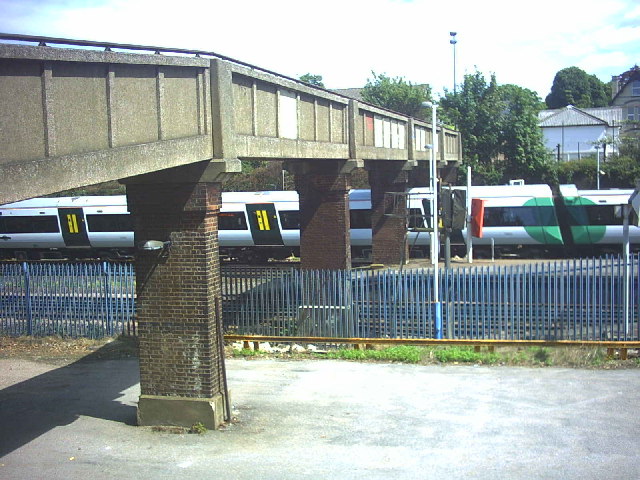 croydon train station
