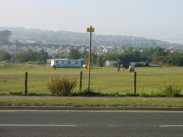 Boot Fair Field Leysdown © Penny Mayes Cc By Sa20 Geograph