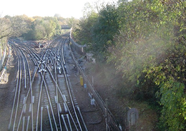 TQ1387 : Rayners Lane underground railway junction