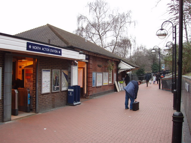 north-acton-underground-station-david-hawgood-cc-by-sa-2-0