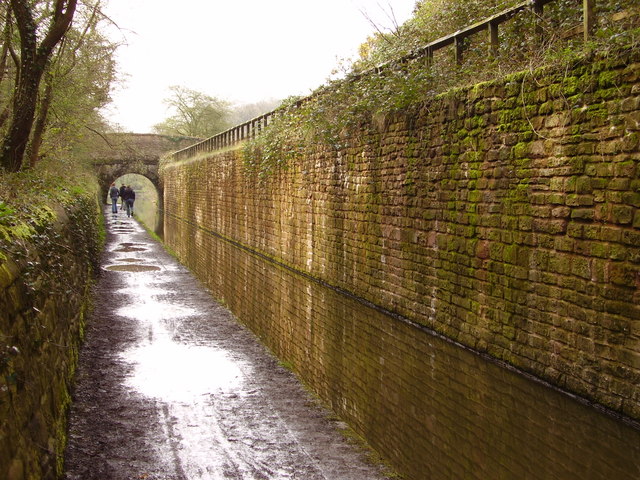 Peak Forest Canal Between Marple And Stephen Thompson Cc By Sa