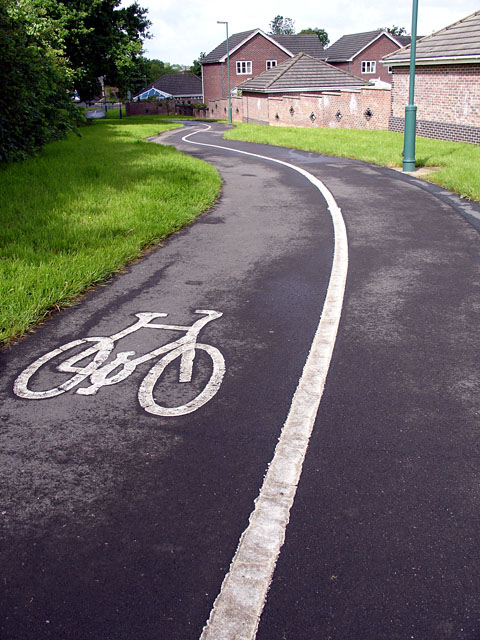 ST6677 : Cycle Path in Vinny Green