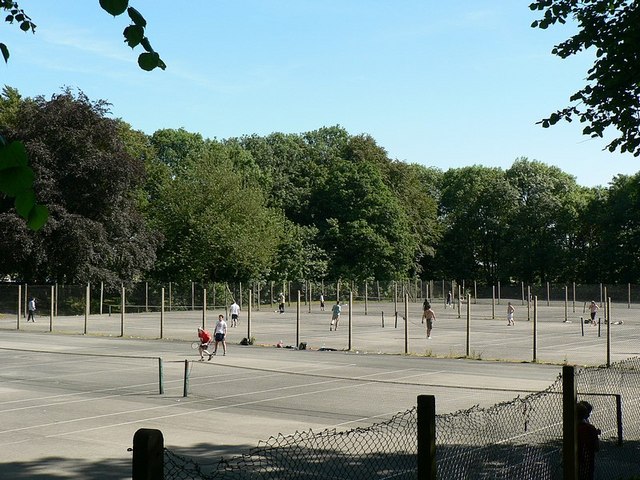 Tennis courts Old Park Road Roundhay © Rich Tea :: Geograph