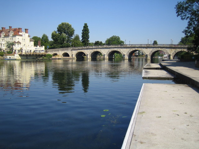 Maidenhead Bridge & River Thames © Nigel Cox :: Geograph Britain and ...