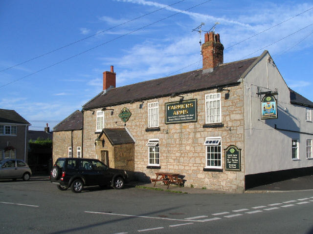 The Farmer's Arms, Treuddyn © Peter Craine Cc-by-sa 2.0 :: Geograph 