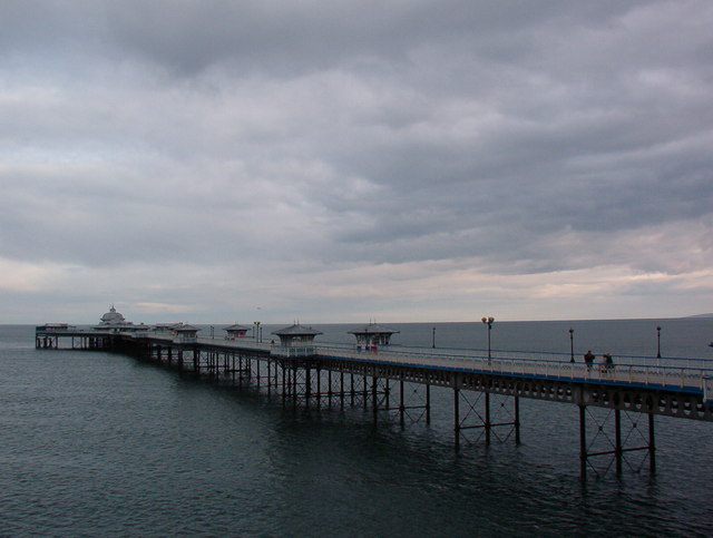 Llandudno Pier Jay Battersby Geograph Britain And Ireland