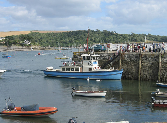 Ferry, St. Mawes © Peter Wasp cc-by-sa/2.0 :: Geograph Britain and Ireland