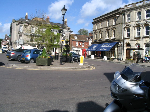 The Square Wimborne Paul Whittington Cc By Sa Geograph