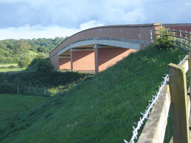 Bridge Over The Railway Oath Ruth Sharville Cc By Sa 2 0 Geograph