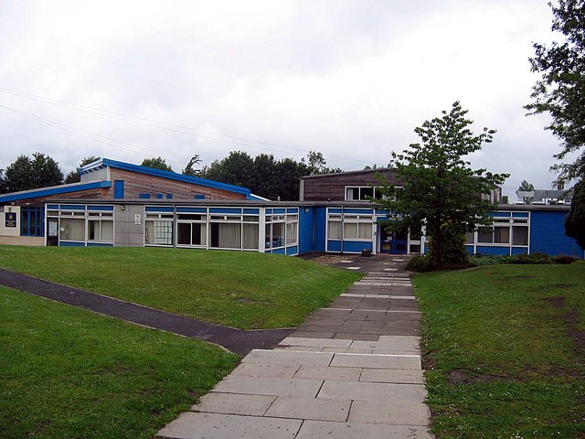 Gilesgate Primary School © Roger Smith Cc By Sa20 Geograph Britain