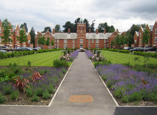 london-colney-napsbury-park-nigel-cox-geograph-britain-and-ireland