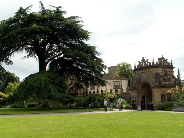 hardwick hall gardens