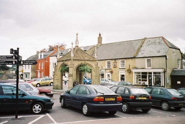 Beaminster Town Centre © Chris Downer Cc By Sa20 Geograph Britain