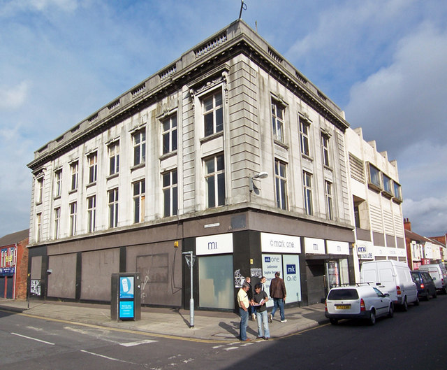 The Old Co Op Store High Street David Wright Cc By Sa 2 0