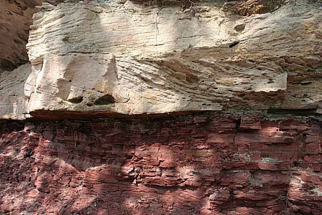 a-sudden-change-in-lithology-anne-burgess-geograph-britain-and-ireland